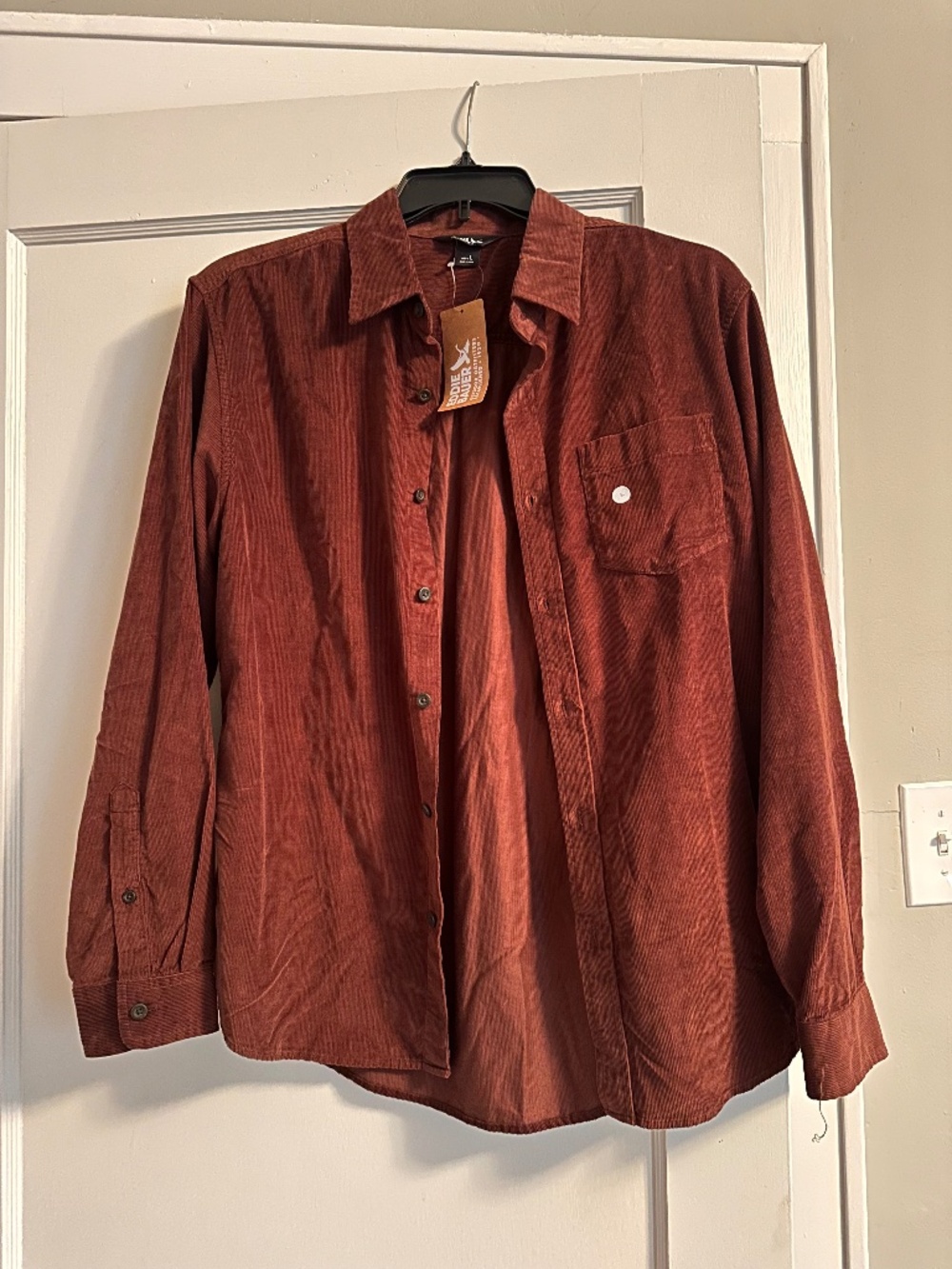 Eddie Bauer Men’s Corduroy Shirt in Concord